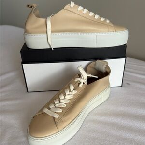 NWT Who What Wear Women's Cream Sneakers